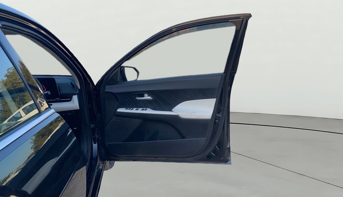 2023 Hyundai Verna SX 1.5 Turbo Petrol MT, Petrol, Manual, 24,627 km, RHS Front Door