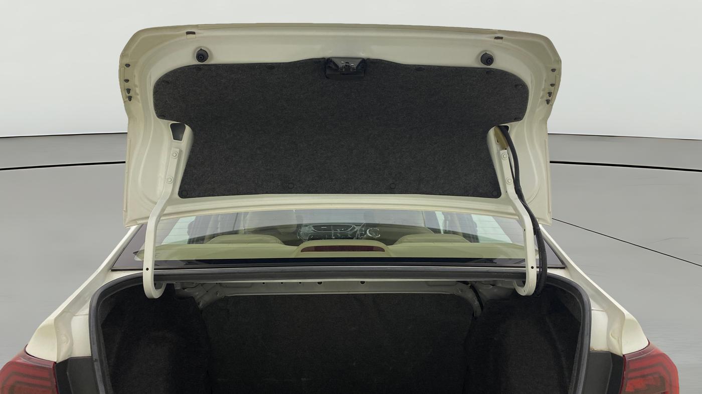 2022 Honda Amaze 1.2L I-VTEC VX CVT, Petrol, Automatic, 44,756 km, Boot Door Open