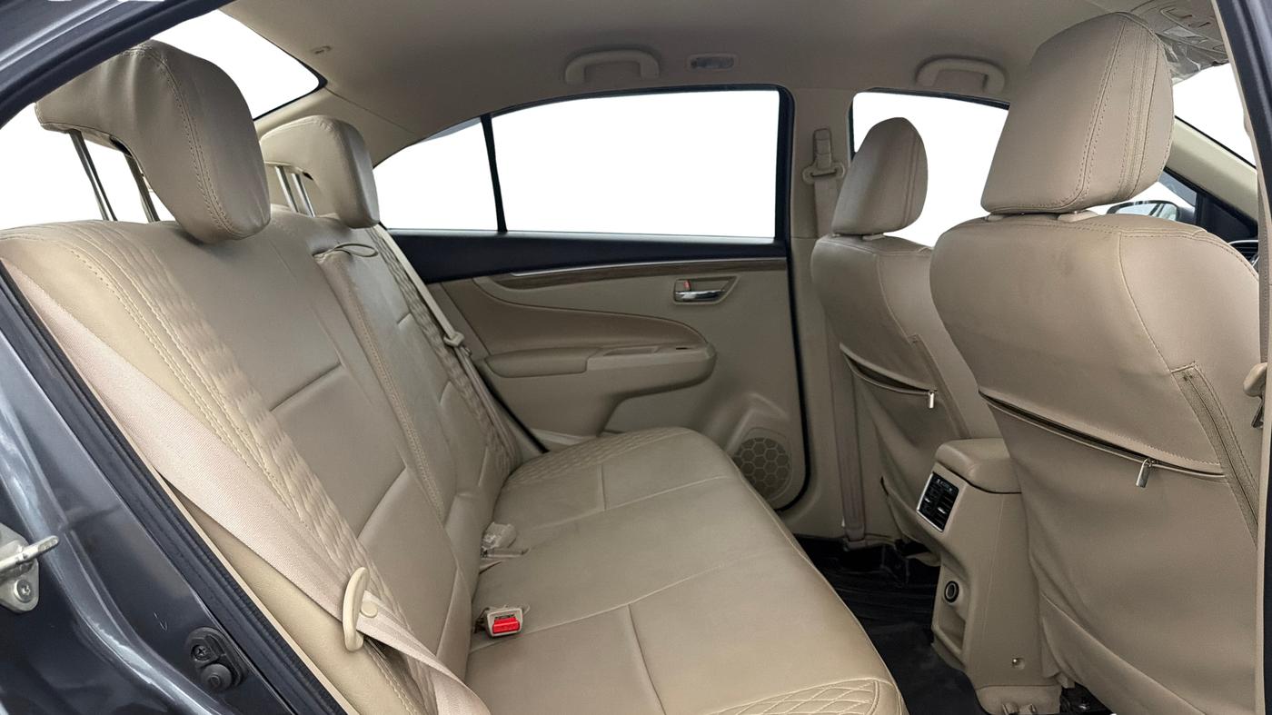2023 Maruti Ciaz ZETA 1.5 SHVS MT PETROL, Petrol, Manual, 41,406 km, Right Side Rear Door Cabin