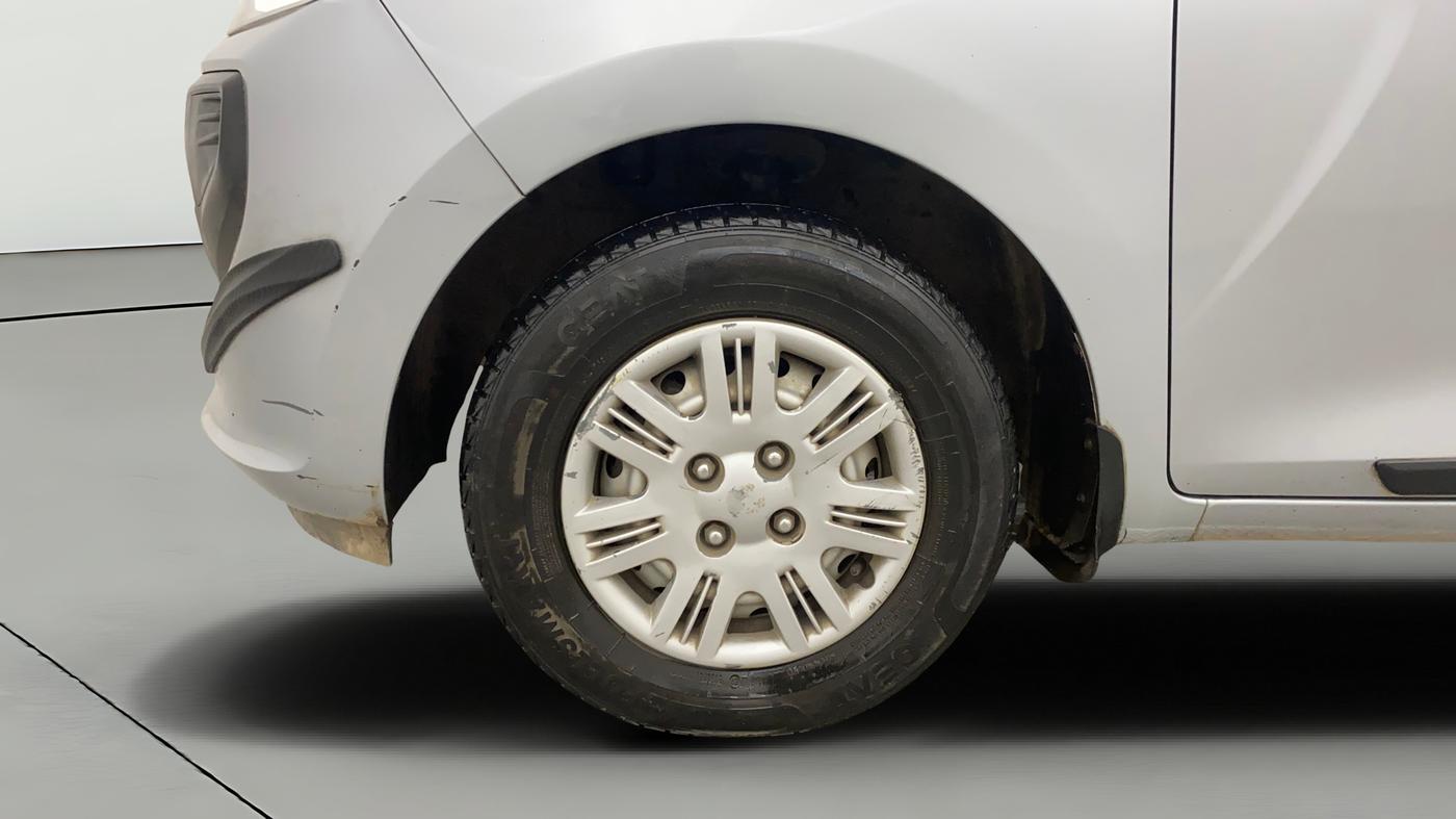 2021 Hyundai NEW SANTRO SPORTZ EXECUTIVE MT CNG, CNG, Manual, 31,303 km, Left Front Wheel