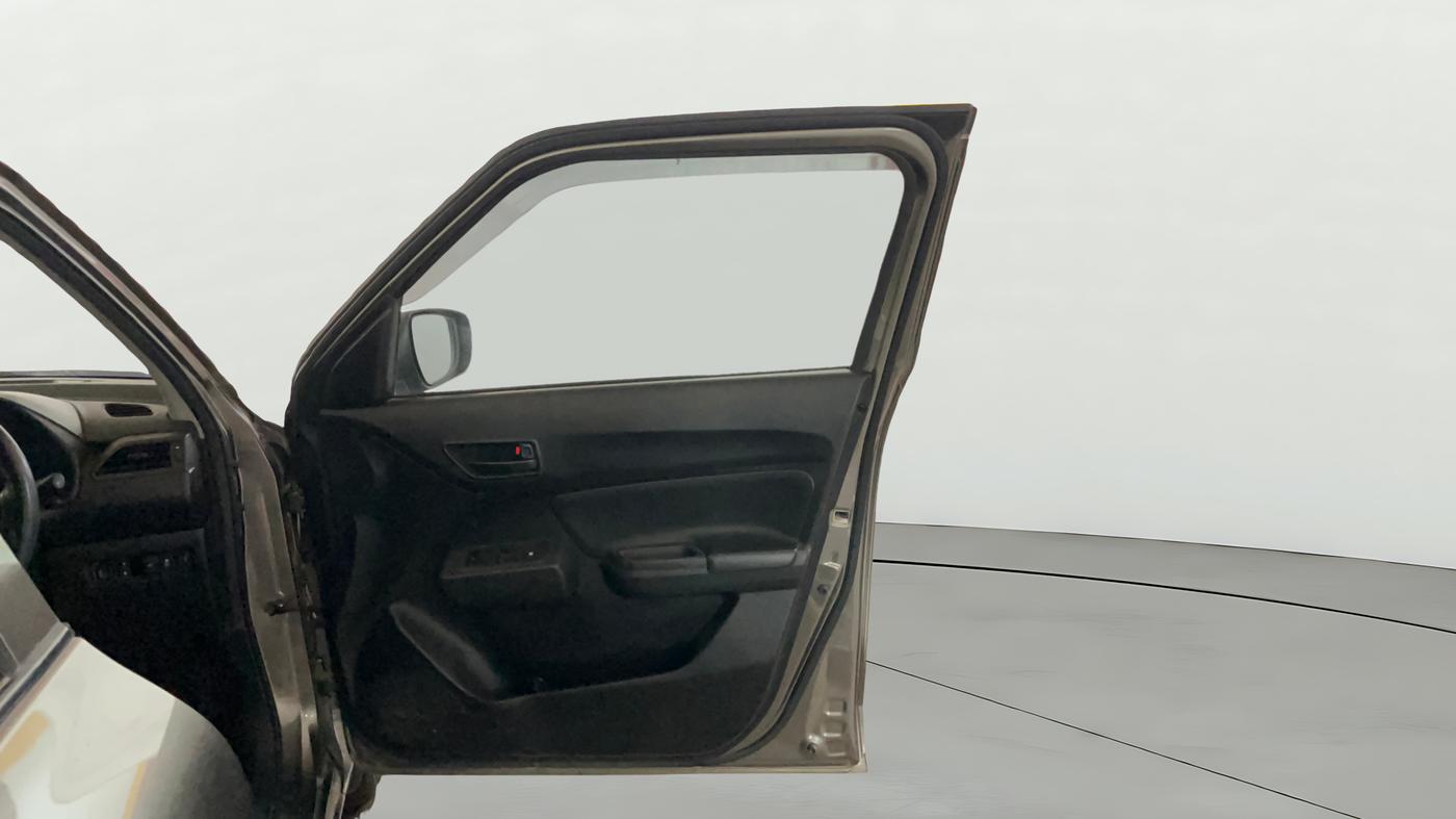 2023 Maruti Swift LXI, Petrol, Manual, 29,593 km, RHS Front Door