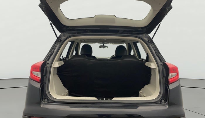 2022 Mahindra XUV300 W6 1.2 PETROL, Petrol, Manual, 26,436 km, Boot Open Zoomed View