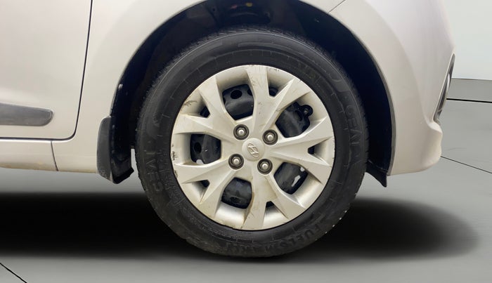 2015 Hyundai Grand i10 SPORTZ 1.2 KAPPA VTVT, Petrol, Manual, 26,072 km, Right Front Wheel