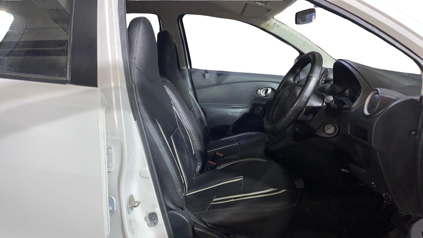 2018 Datsun Go T, Petrol, Manual, 30,428 km, Right Side Front Door Cabin