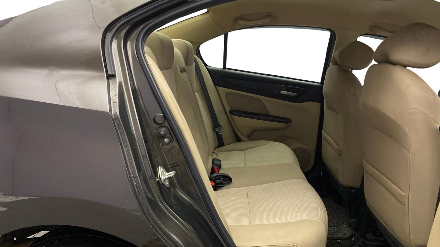 2022 Honda Amaze 1.2L I-VTEC VX CVT, Petrol, Automatic, 62,668 km, Right Side Rear Door Cabin