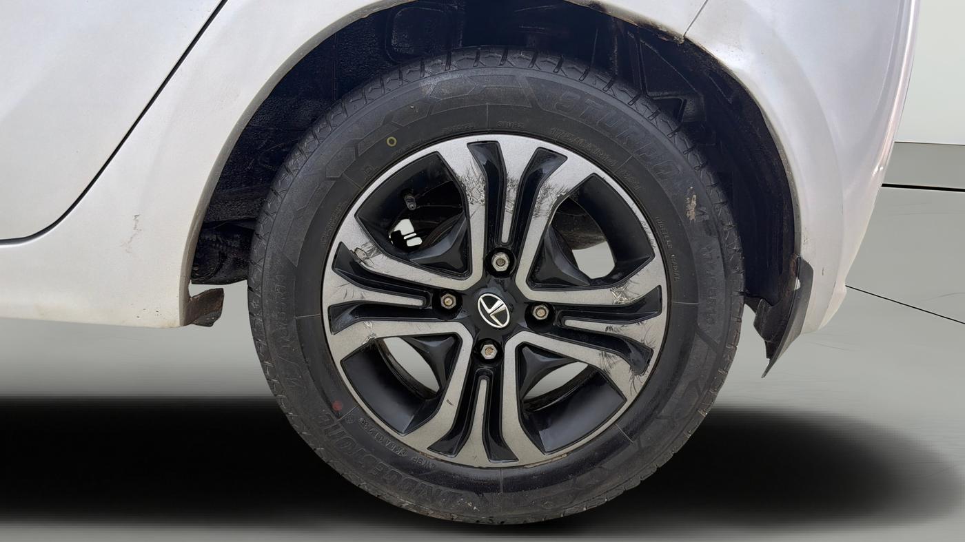 2020 Tata Tiago XZ PETROL, CNG, Manual, 63,745 km, Left Rear Wheel