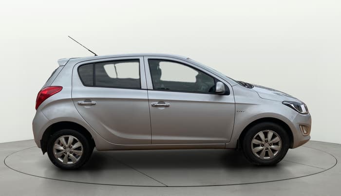 2013 Hyundai i20 ASTA 1.2, Petrol, Manual, 1,02,376 km, Right Side View