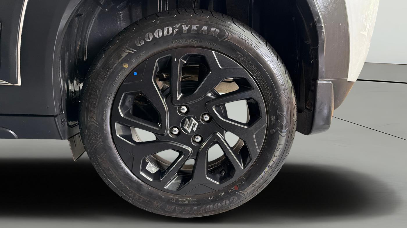 2023 Maruti FRONX DELTA PLUS 1.2L AGS, Petrol, Automatic, 10,437 km, Left Rear Wheel
