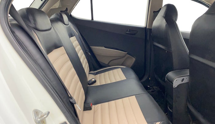 2018 Hyundai Grand i10 MAGNA 1.2 KAPPA VTVT CNG, CNG, Manual, 71,290 km, Right Side Rear Door Cabin