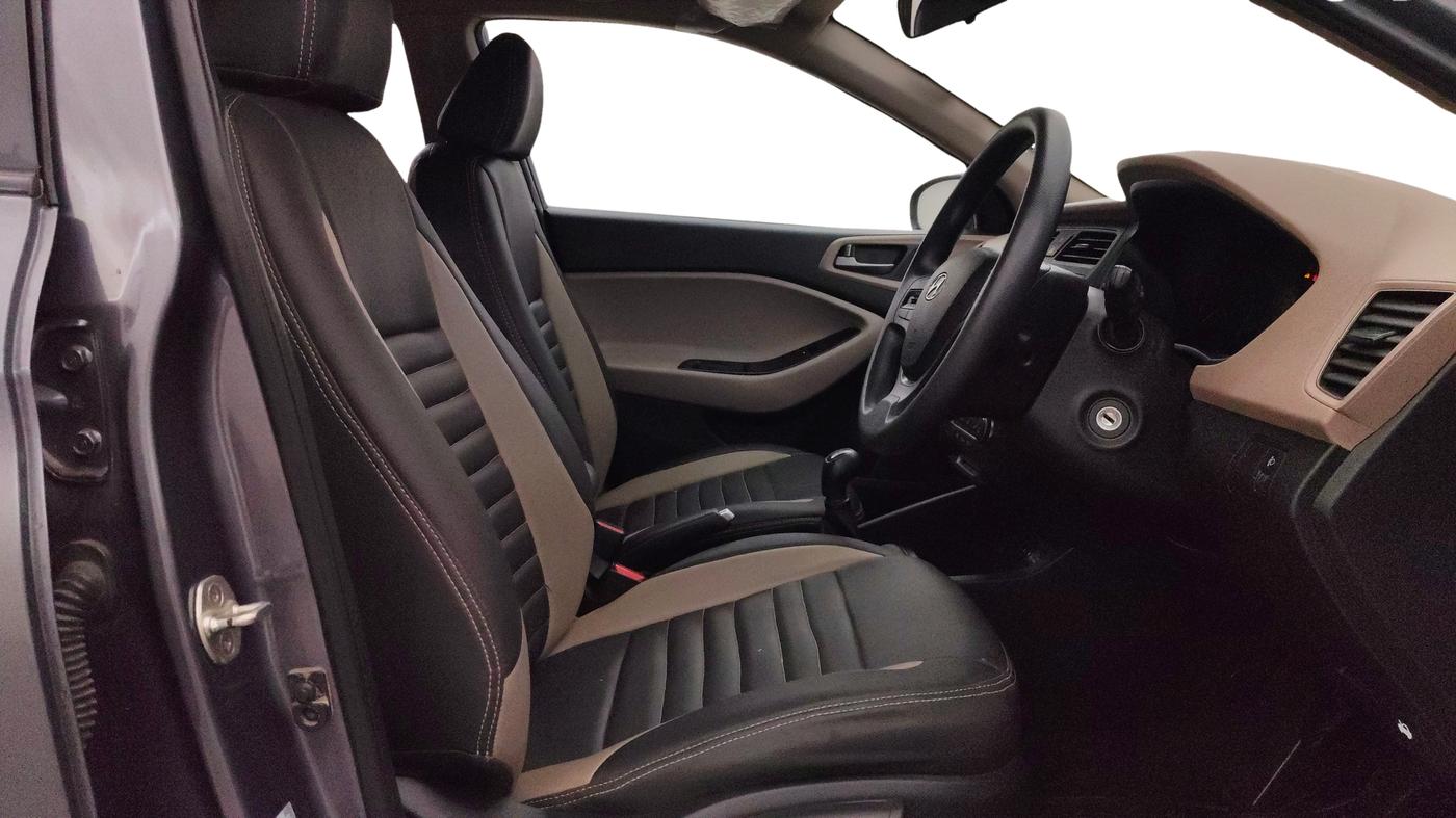 2017 Hyundai Elite i20 ASTA 1.2, Petrol, Manual, 28,808 km, Right Side Front Door Cabin