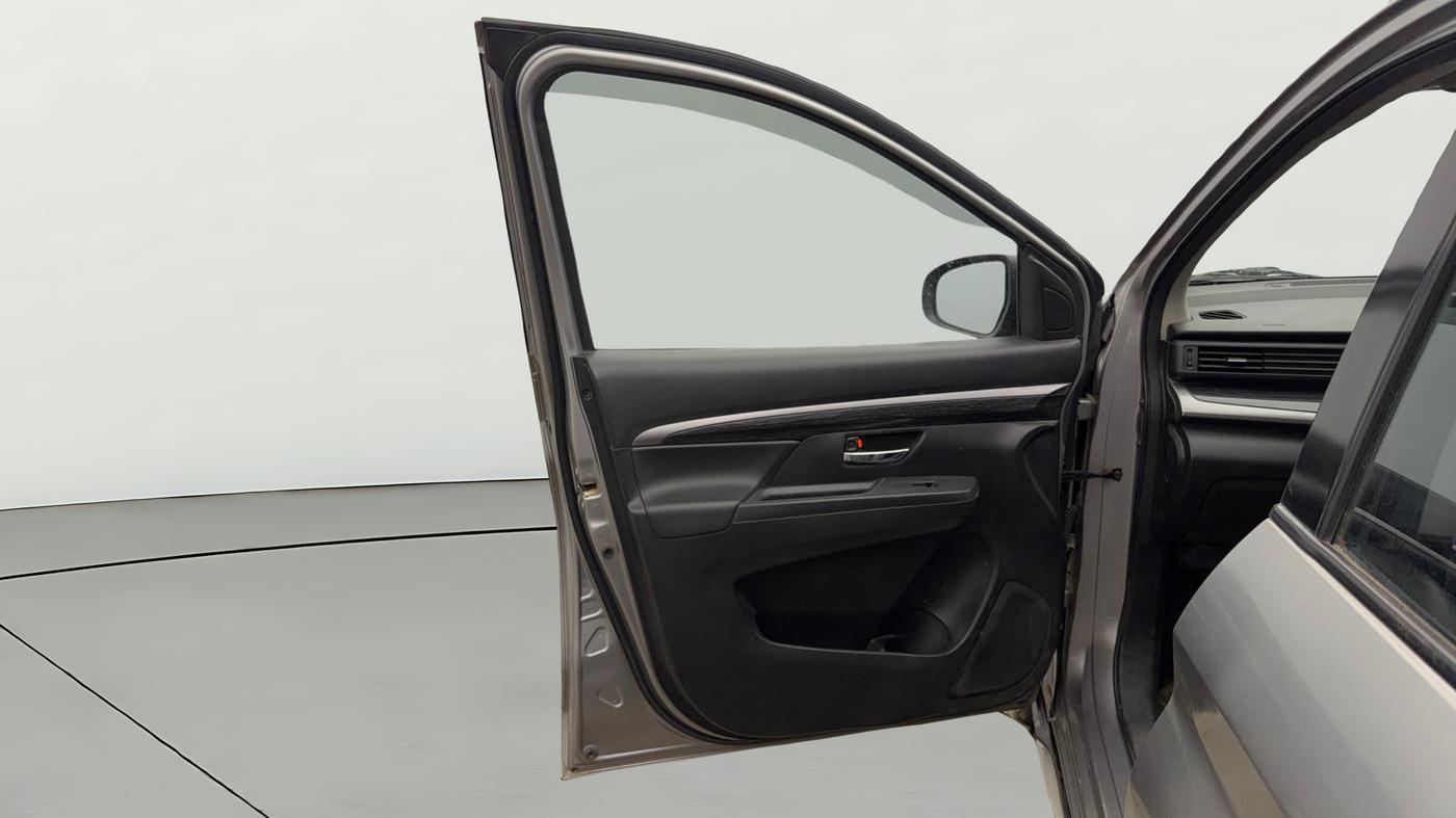 2021 Maruti XL6 ZETA MT, Petrol, Manual, 1,05,201 km, LHS Front Door