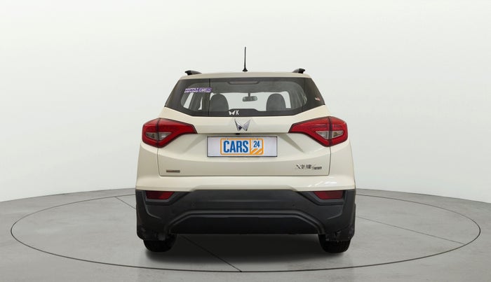 2022 Mahindra XUV300 W6 1.2 PETROL AMT, Petrol, Automatic, 35,398 km, Back/Rear