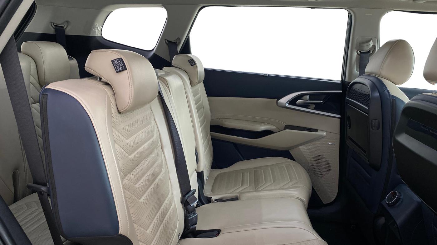 2024 KIA CARENS Luxury Plus 1.5 Turbo Petrol DCT 7 STR, Petrol, Automatic, 5,643 km, Right Side Rear Door Cabin