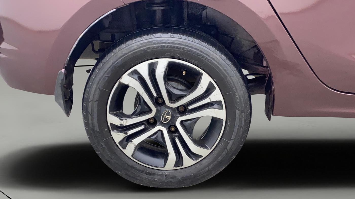 2022 Tata TIGOR XZ PLUS CNG, CNG, Manual, 1,28,878 km, Right Rear Wheel