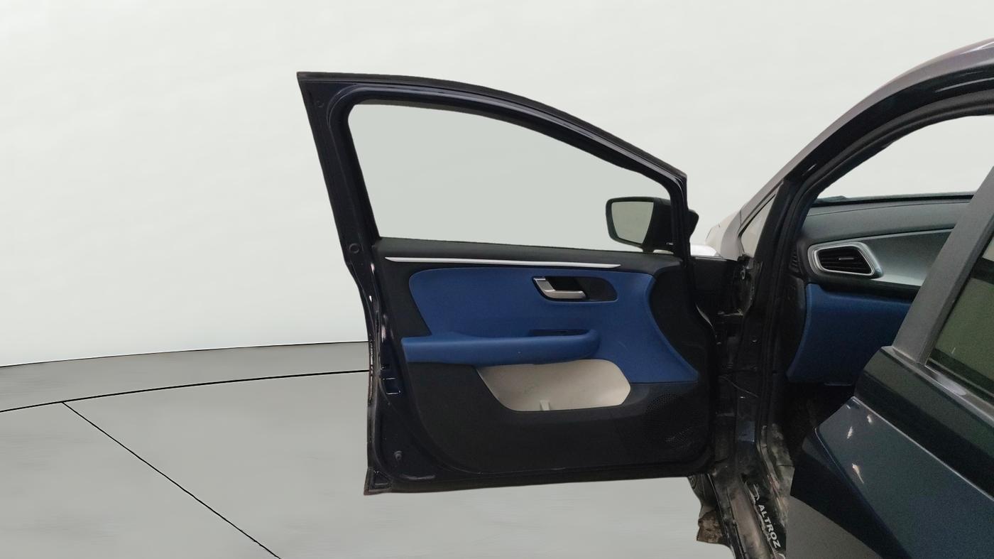 2024 Tata ALTROZ XZA + SUNROOF, Petrol, Automatic, 13,097 km, LHS Front Door
