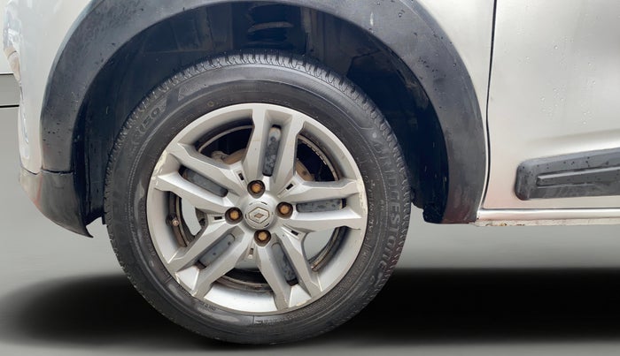 2019 Renault TRIBER RXZ, Petrol, Manual, 62,100 km, Left Front Wheel