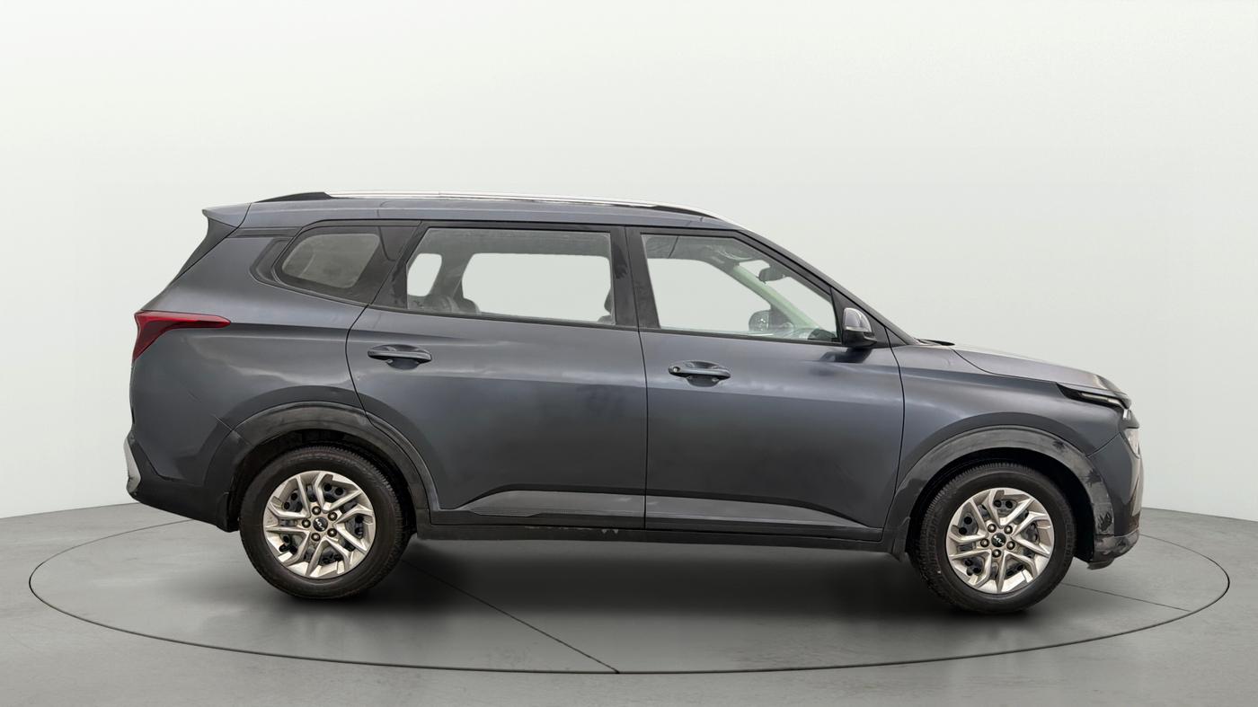 2023 KIA CARENS PRESTIGE 1.5 DIESEL IMT 7 STR, Diesel, Manual, 1,05,054 km, Right Side View