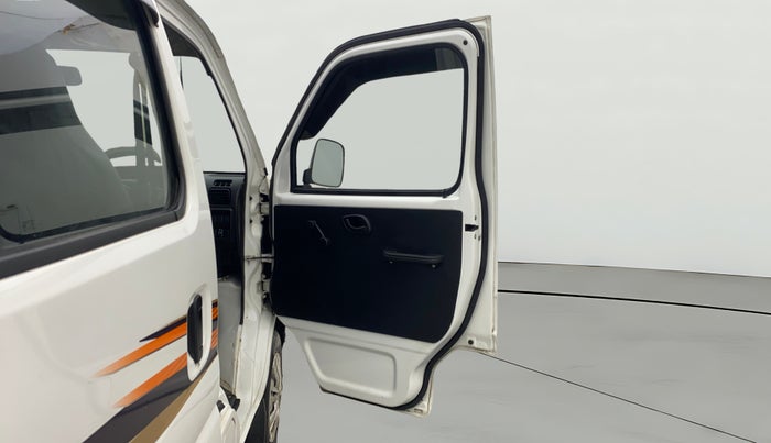 2021 Maruti Eeco 7 STR, Petrol, Manual, 11,325 km, RHS Front Door