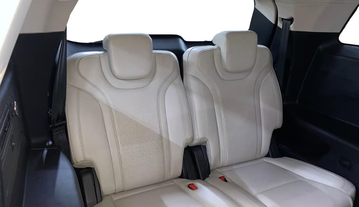2021 Mahindra XUV700 AX 7 LUXURY D AT 7 STR, Diesel, Automatic, 54,384 km, Third Seat Row ( optional )