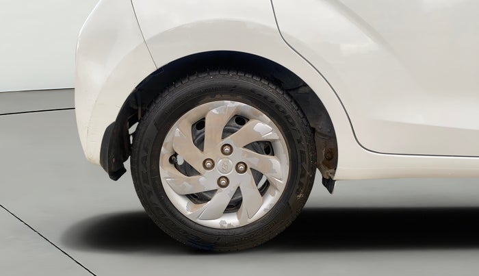 2019 Hyundai NEW SANTRO SPORTZ CNG, CNG, Manual, 95,569 km, Right Rear Wheel