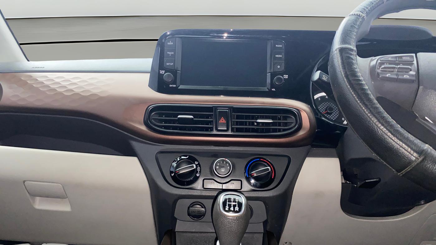 2022 Hyundai AURA SX 1.2 CNG, CNG, Manual, 1,21,535 km, Air Conditioner