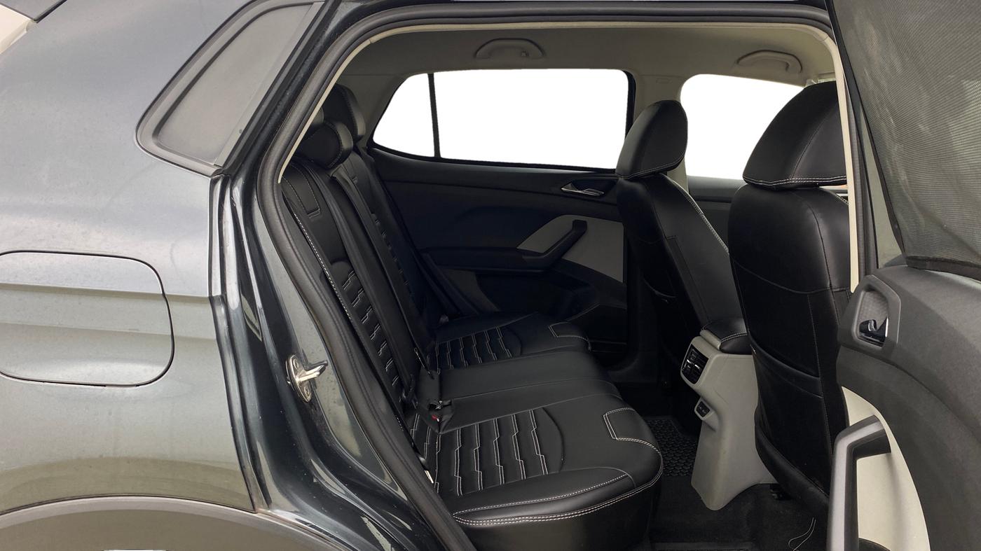 2022 Skoda KUSHAQ AMBITION 1.0L TSI AT, Petrol, Automatic, 36,528 km, Right Side Rear Door Cabin