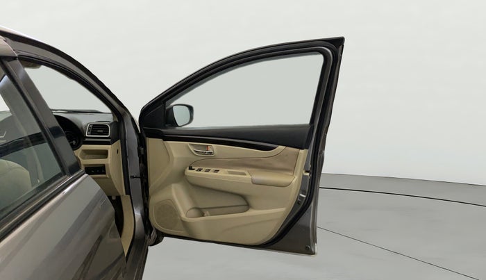 2018 Maruti Ciaz DELTA 1.4 MT PETROL, Petrol, Manual, 30,229 km, RHS Front Door