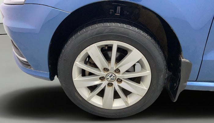 2016 Volkswagen Ameo HIGHLINE1.2L, Petrol, Manual, 68,683 km, Left Front Wheel