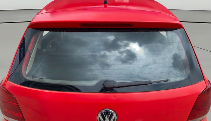 2016 Volkswagen Polo HIGHLINE1.2L, CNG, Manual, 1,24,595 km, Rear Windshield