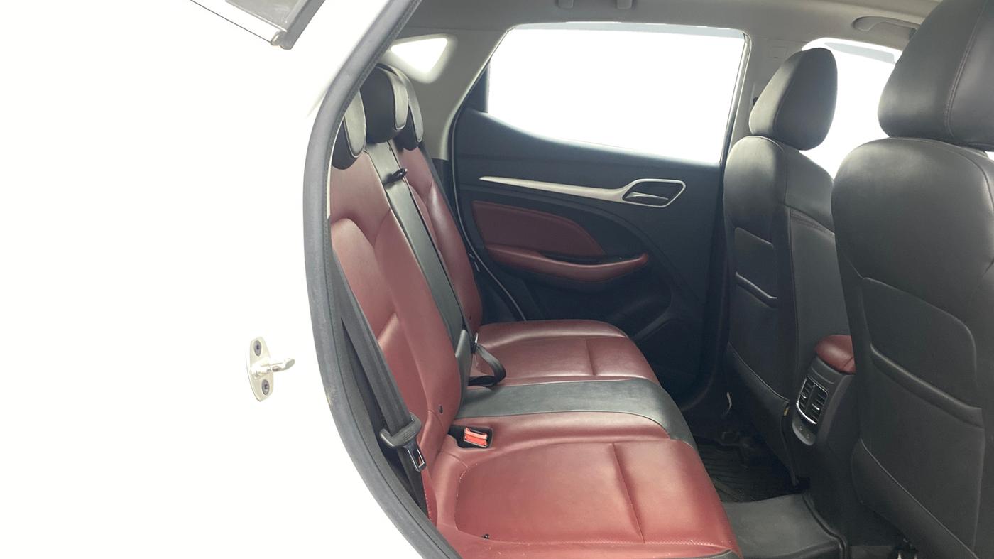 2021 MG ASTOR SAVVY 1.5 CVT S RED, Petrol, Automatic, 46,220 km, Right Side Rear Door Cabin