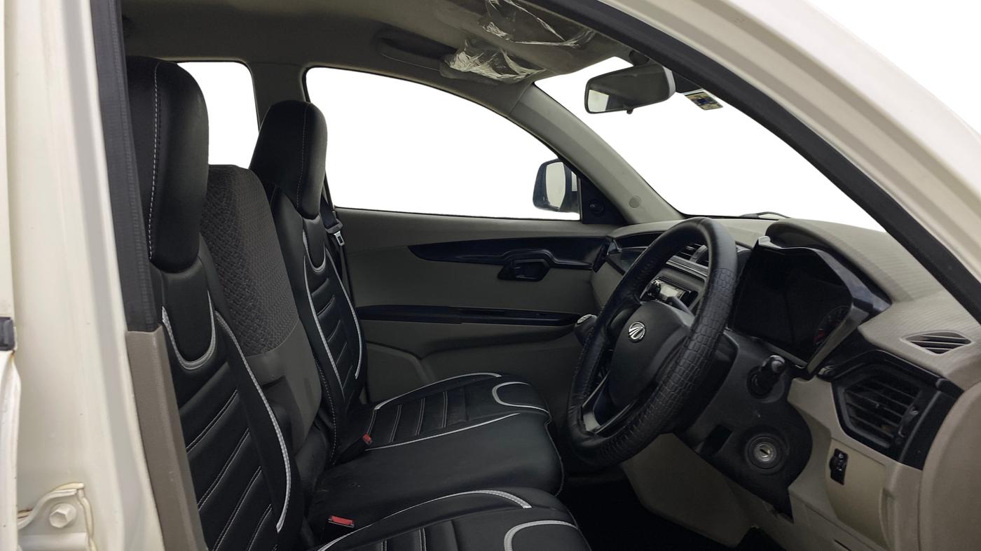2017 Mahindra Kuv100 K4 D 6 STR, Diesel, Manual, 89,330 km, Right Side Front Door Cabin