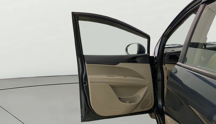 2018 Mahindra MARAZZO M2 7STR, Diesel, Manual, 1,15,675 km, LHS Front Door