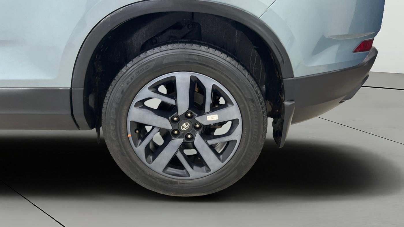 2022 Tata Safari XZA PLUS, Diesel, Automatic, 45,363 km, Left Rear Wheel