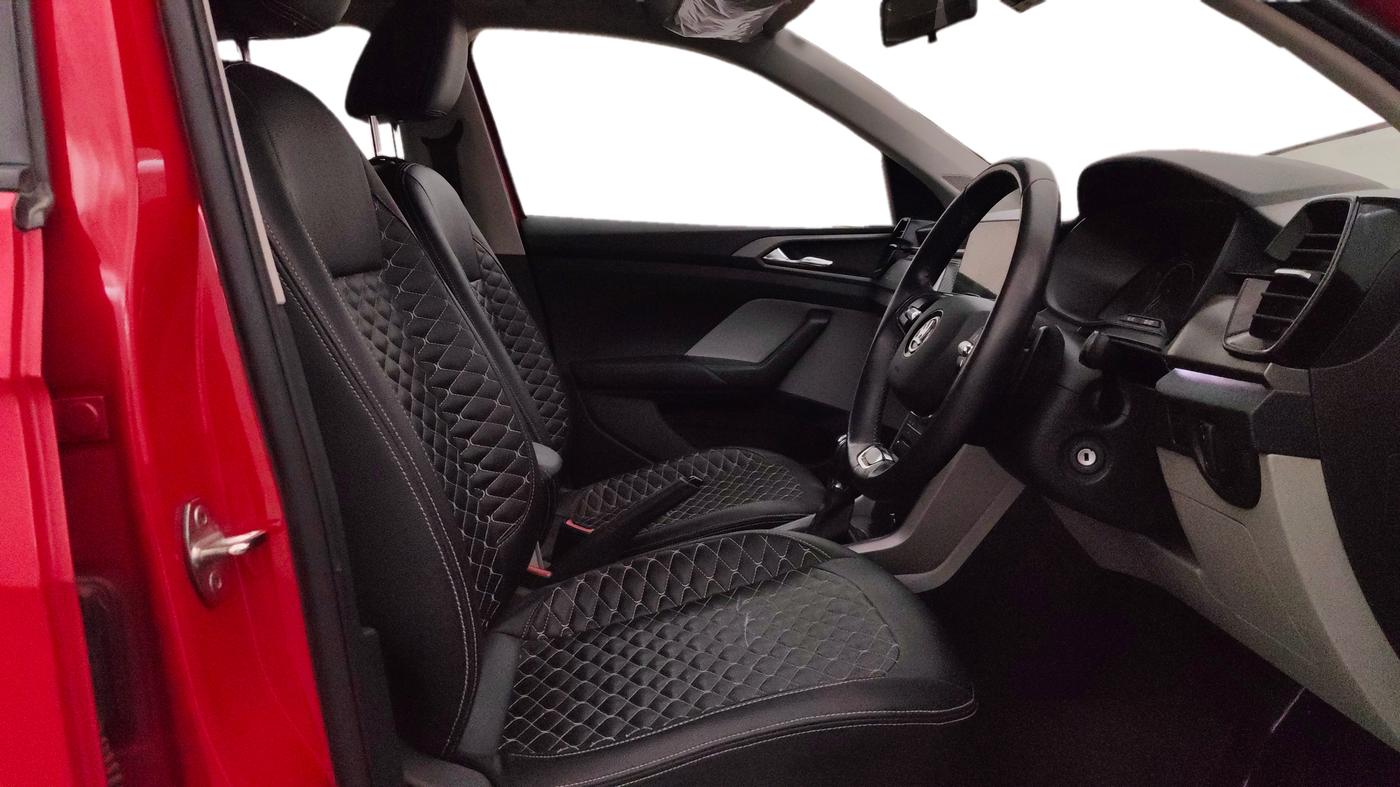 2021 Skoda KUSHAQ AMBITION 1.0L TSI AT, Petrol, Automatic, 56,814 km, Right Side Front Door Cabin