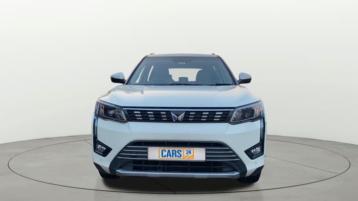 2023 Mahindra XUV300 W8 (O) 1.2 PETROL, Petrol, Manual, 30,905 km, Front