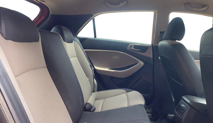 2016 Hyundai Elite i20 SPORTZ 1.2, Petrol, Manual, 1,14,179 km, Right Side Rear Door Cabin
