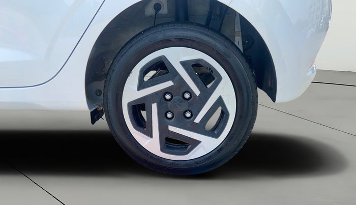 2025 Hyundai GRAND I10 NIOS MAGNA CORPORATE EDITION AMT 1.2 KAPPA VTVT, Petrol, Automatic, 2,349 km, Left Rear Wheel