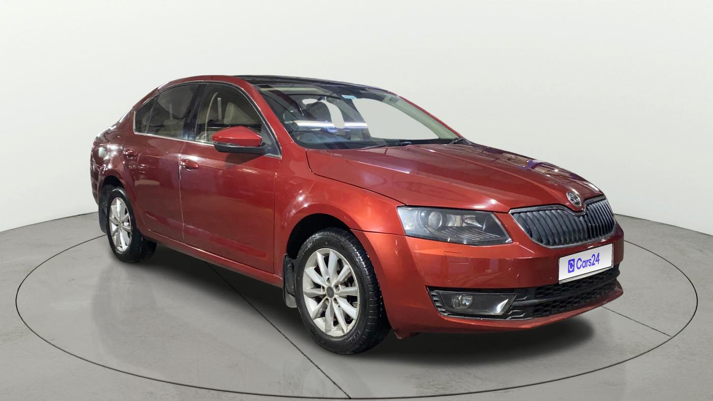 2016 Skoda Octavia STYLE PLUS AT 1.8 TSI, Petrol, Automatic, 53,253 km, Right Front Diagonal