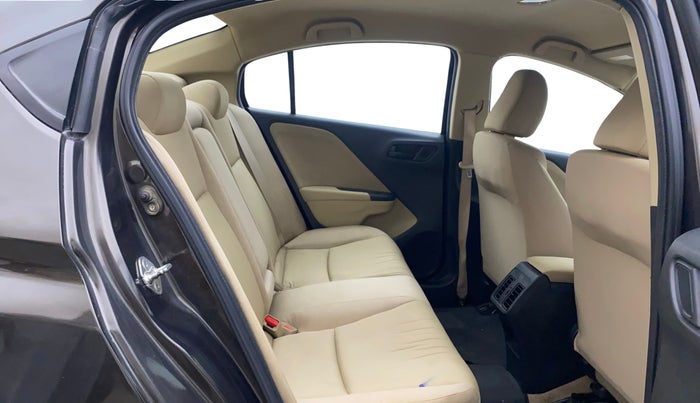 2015 Honda City 1.5L I-VTEC SV, Petrol, Manual, 1,07,468 km, Right Side Rear Door Cabin