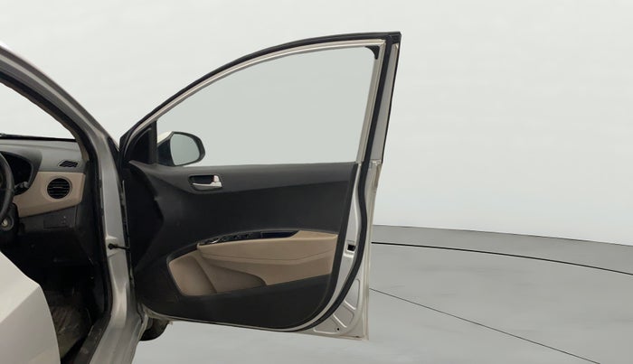 2014 Hyundai Xcent S (O) 1.2, Petrol, Manual, 80,611 km, RHS Front Door