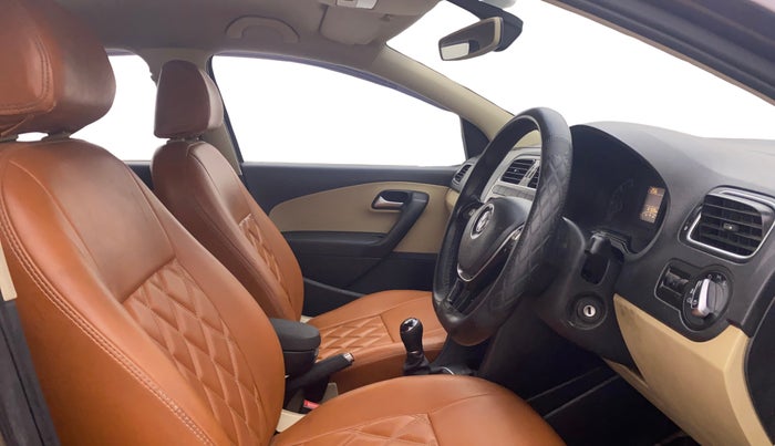 2016 Volkswagen Ameo HIGHLINE1.5L, Diesel, Manual, 1,21,509 km, Right Side Front Door Cabin