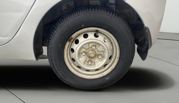 2015 Hyundai Eon ERA +, Petrol, Manual, 26,059 km, Left Rear Wheel