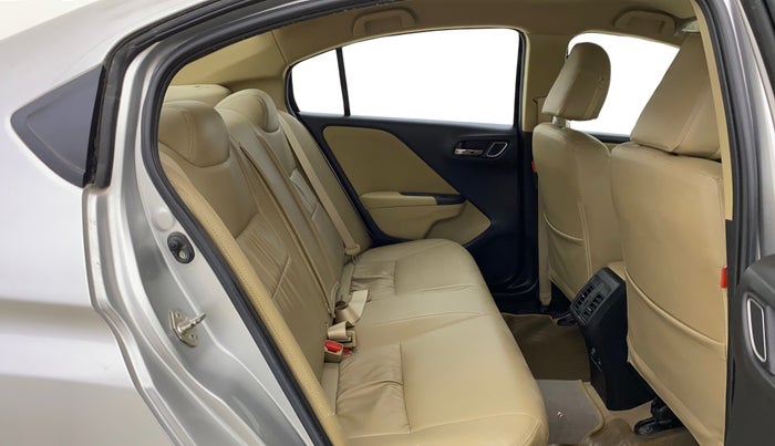 2017 Honda City 1.5L I-VTE V CVT, Petrol, Automatic, 32,951 km, Right Side Rear Door Cabin