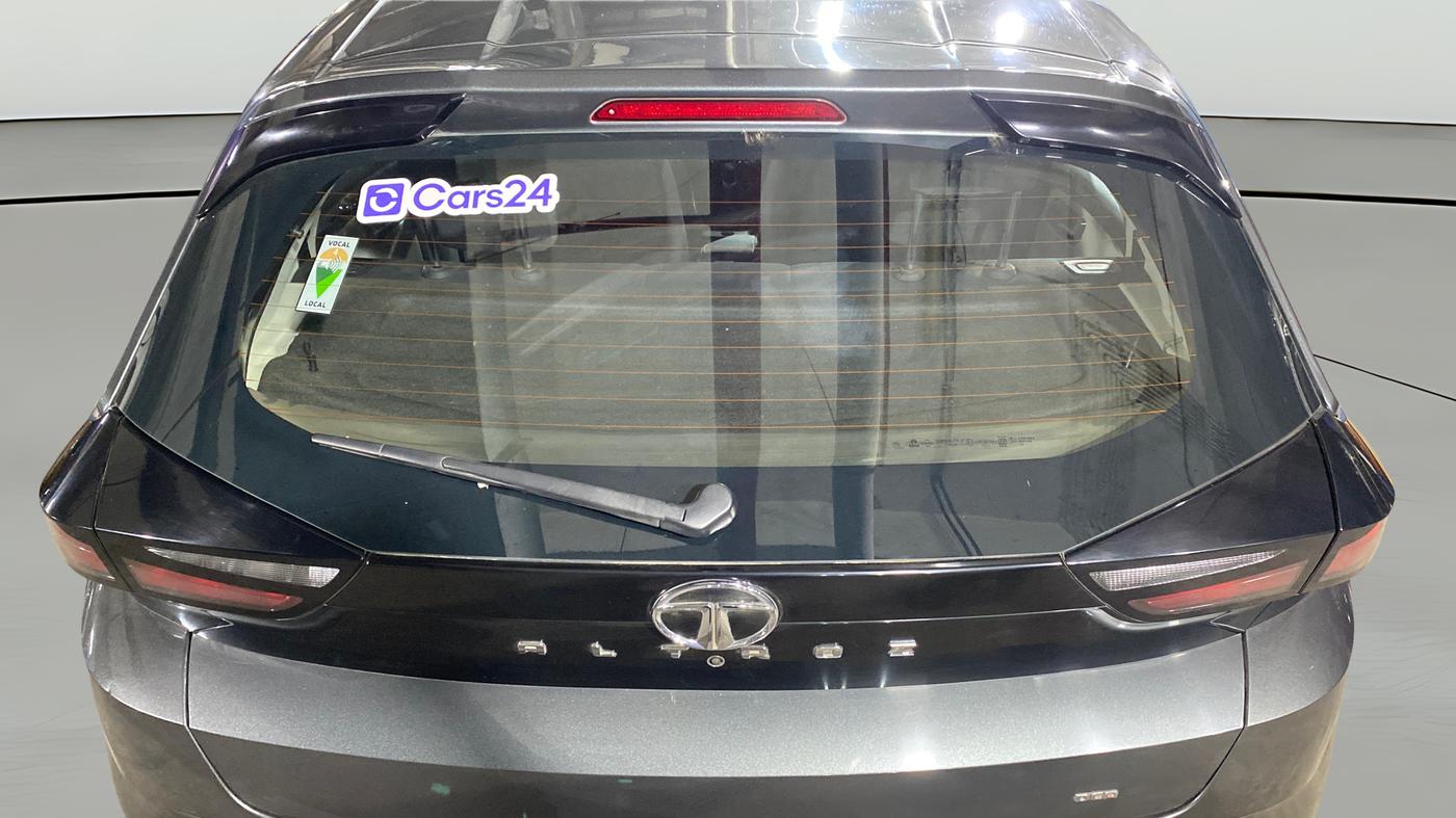 2023 Tata ALTROZ XZA, Petrol, Automatic, 44,510 km, Rear Windshield