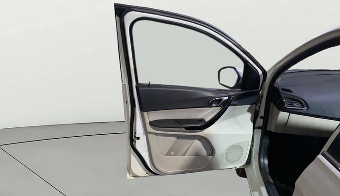2022 Tata TIGOR XZ PLUS CNG, CNG, Manual, 33,245 km, LHS Front Door