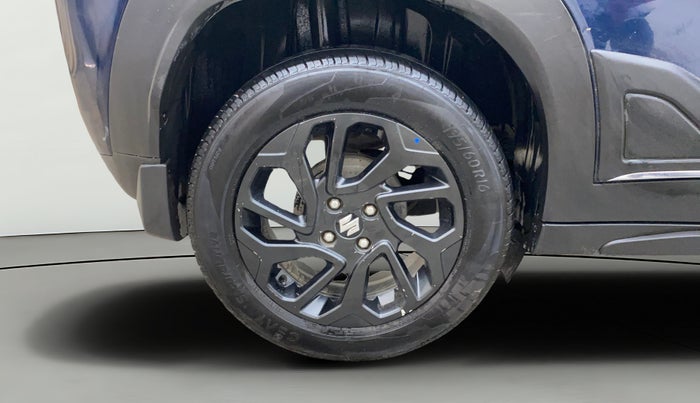 2023 Maruti FRONX DELTA PLUS 1.2MT, Petrol, Manual, 1,12,137 km, Right Rear Wheel