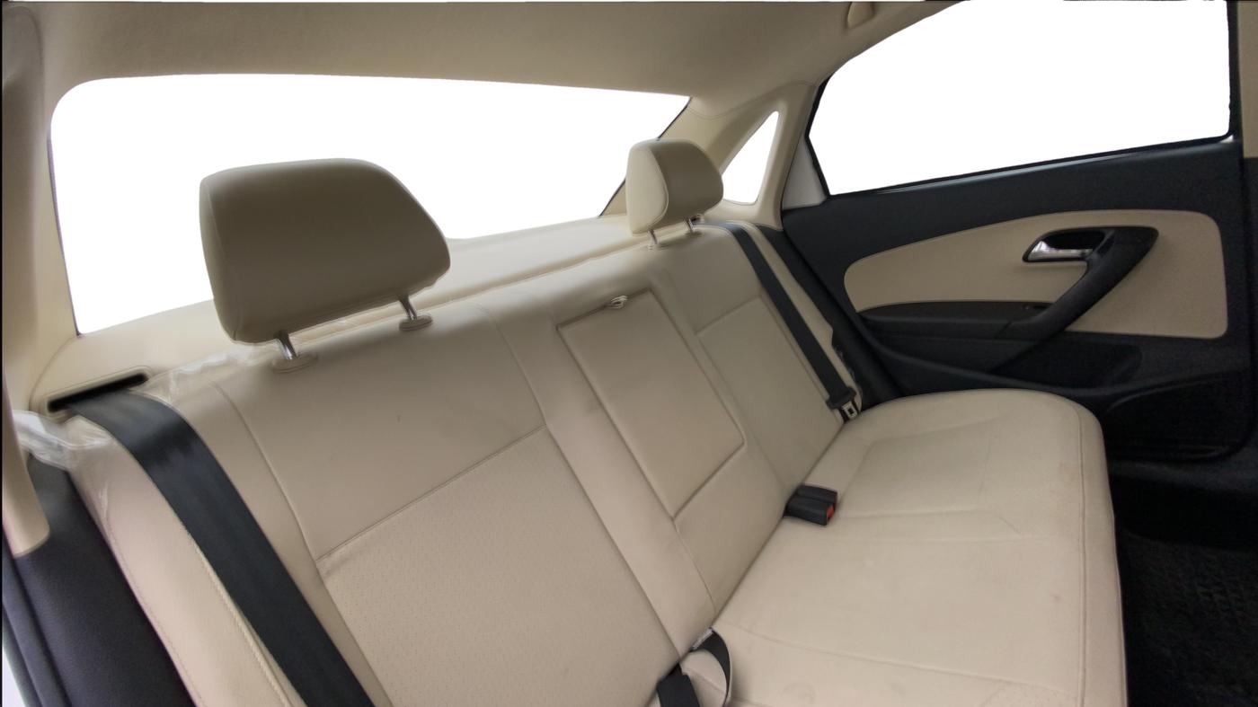 2019 Skoda Rapid STYLE 1.6 MPI AT, Petrol, Automatic, 49,097 km, Right Side Rear Door Cabin
