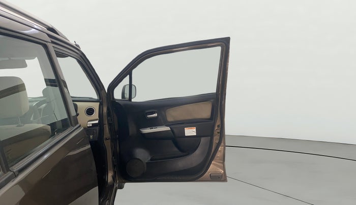 2018 Maruti Wagon R 1.0 LXI CNG, CNG, Manual, 1,26,735 km, RHS Front Door