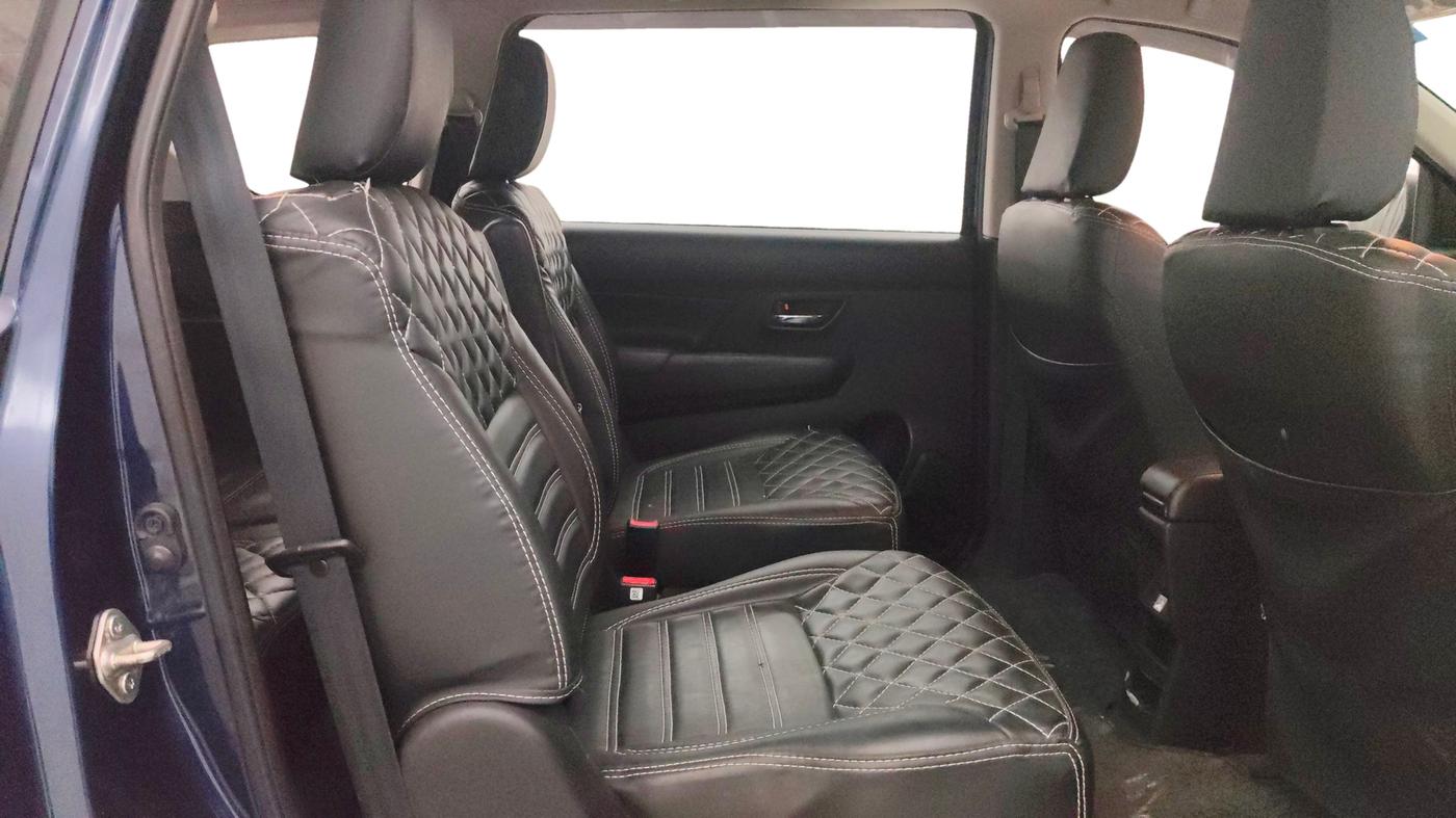 2022 Maruti XL6 ZETA MT, Petrol, Manual, 18,459 km, Right Side Rear Door Cabin