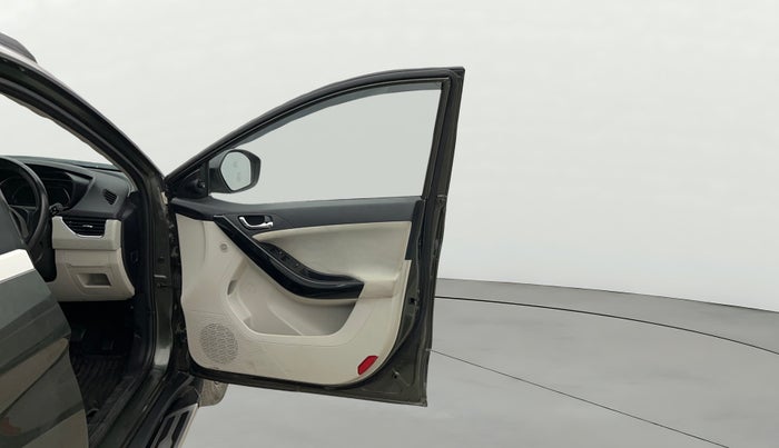 2021 Tata NEXON XZA PLUS (O) DIESEL, Diesel, Automatic, 73,484 km, RHS Front Door